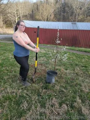 Gothicc Farm Wife OnlyFans Leaked Free Thumbnail Picture - #qSE8e3pAup