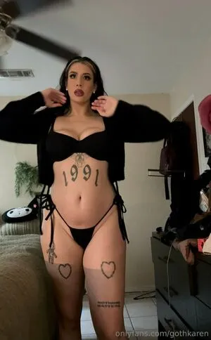 gothkaren OnlyFans Leaked Free Thumbnail Picture - #AXXITuPDs7