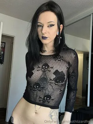 Gothlizardfree OnlyFans Leaked Free Thumbnail Picture - #4RTts9UyUK
