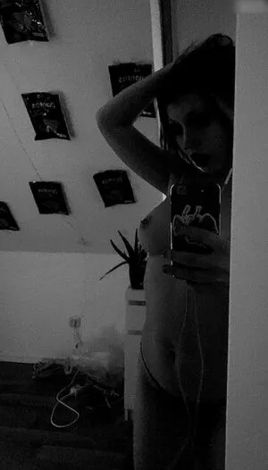 Gothminze OnlyFans Leaked Free Thumbnail Picture - #Zs0HNLyliZ