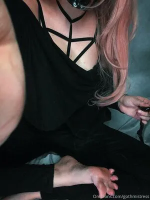 Gothmistress OnlyFans Leaked Free Thumbnail Picture - #QmlOXWR5lc