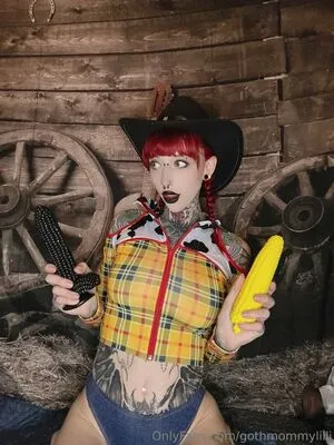 Gothmommylilli OnlyFans Leaked Free Thumbnail Picture - #zT8PiERiGi