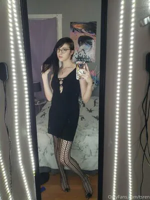 Gothravemom OnlyFans Leaked Free Thumbnail Picture - #hh71LPw0eq