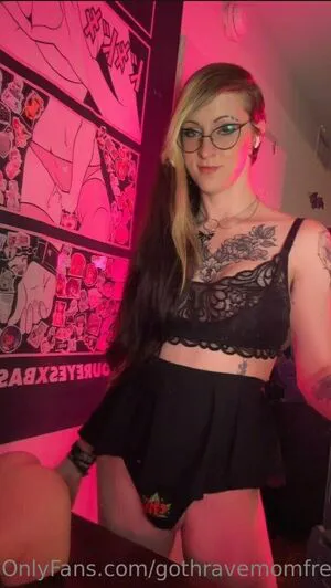 Gothravemomfree OnlyFans Leaked Free Thumbnail Picture - #ggWLNtaUIq
