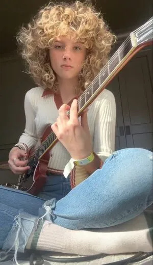 Grace Bowers OnlyFans Leaked Free Thumbnail Picture - #4TdUXDIJCy