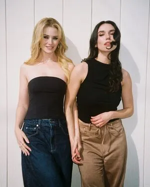 Grace Caroline Currey OnlyFans Leaked Free Thumbnail Picture - #cvyCMgKRgr