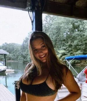 Grace H OnlyFans Leaked Free Thumbnail Picture - #qfinlLotKL