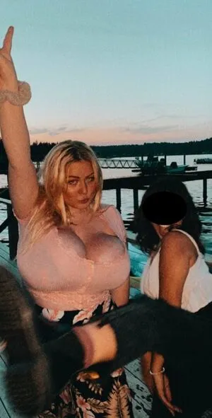 Grace Kivlin OnlyFans Leaked Free Thumbnail Picture - #AXAbWAl3Js