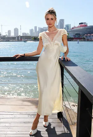 Grace Van Patten OnlyFans Leaked Free Thumbnail Picture - #TINtKiZvFo