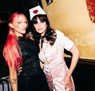 Grace Vanderwaal OnlyFans Leaked Free Thumbnail Picture - #3i2itw0zEM