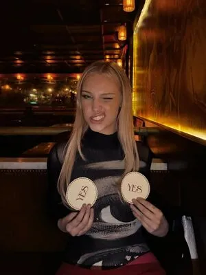 Grace Vanderwaal OnlyFans Leaked Free Thumbnail Picture - #FNTbG3esl1