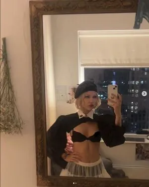 Grace Vanderwaal OnlyFans Leaked Free Thumbnail Picture - #pCkCZbiv2p