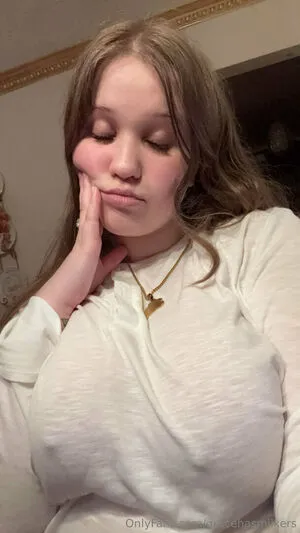 Gracehasmilkers OnlyFans Leaked Free Thumbnail Picture - #3SWe1WP3bx