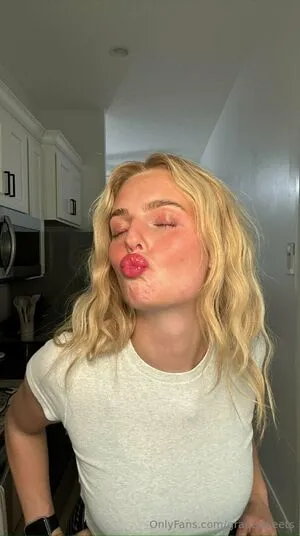 Gracesweets OnlyFans Leaked Free Thumbnail Picture - #JM1OB7464B