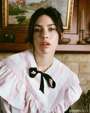 Gracie Abrams OnlyFans Leaked Free Thumbnail Picture - #1Mb2gCh86i