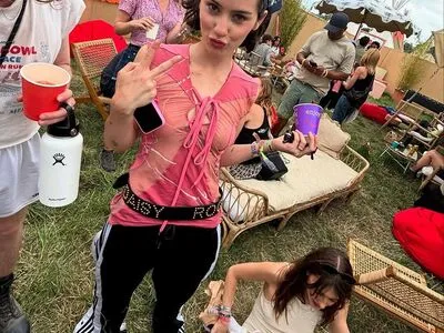 Gracie Abrams OnlyFans Leaked Free Thumbnail Picture - #36FLQzm2UV