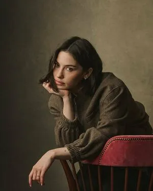 Gracie Abrams OnlyFans Leaked Free Thumbnail Picture - #EpcBekogwU