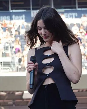 Gracie Abrams OnlyFans Leaked Free Thumbnail Picture - #J1Mv7myeBS