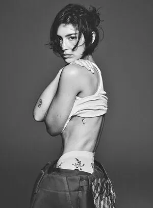 Gracie Abrams OnlyFans Leaked Free Thumbnail Picture - #Nrd7YonEhf