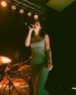 Gracie Abrams OnlyFans Leaked Free Thumbnail Picture - #P3AODwR1wt