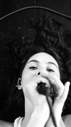 Gracie Abrams OnlyFans Leaked Free Thumbnail Picture - #PnrAHKlXAB