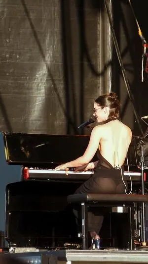 Gracie Abrams OnlyFans Leaked Free Thumbnail Picture - #QbQmZpMX4e