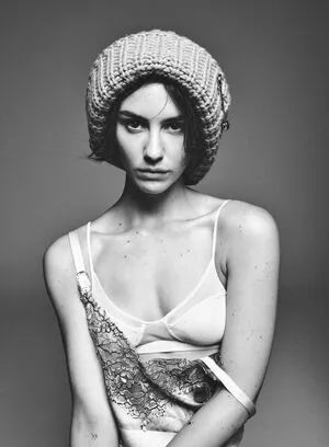 Gracie Abrams OnlyFans Leaked Free Thumbnail Picture - #RIAR5IJV6C