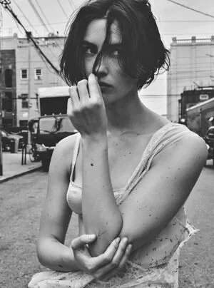 Gracie Abrams OnlyFans Leaked Free Thumbnail Picture - #VumsKFQsog