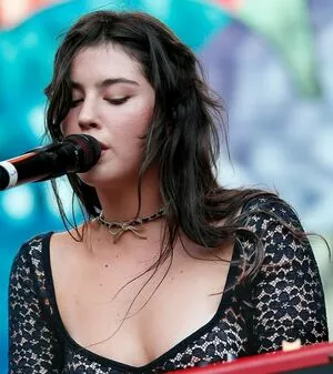 Gracie Abrams OnlyFans Leaked Free Thumbnail Picture - #WTWd7UcmOq