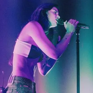 Gracie Abrams OnlyFans Leaked Free Thumbnail Picture - #ikSDljAGhj