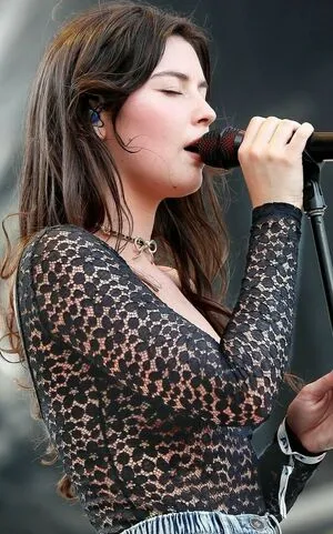 Gracie Abrams OnlyFans Leaked Free Thumbnail Picture - #j6h4R3OYMn