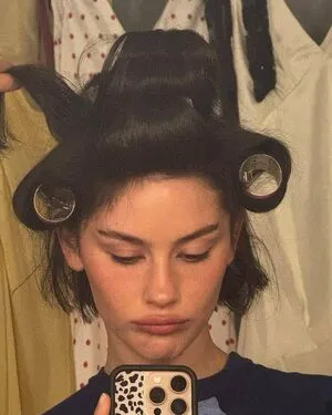 Gracie Abrams OnlyFans Leaked Free Thumbnail Picture - #qF2Omfvtzd