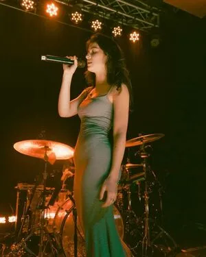 Gracie Abrams OnlyFans Leaked Free Thumbnail Picture - #t6yhFICke0