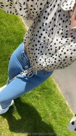 Graciemae33 OnlyFans Leaked Free Thumbnail Picture - #2HzzTo4myX