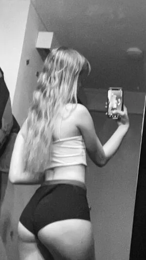 Graciepwest OnlyFans Leaked Free Thumbnail Picture - #HmQ1oPxg8C