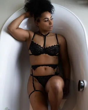 Graefiin Melanin OnlyFans Leaked Free Thumbnail Picture - #UHLFPsM1D3