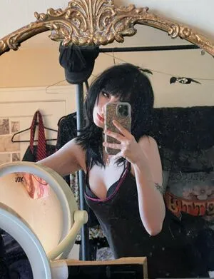 Graveghostie OnlyFans Leaked Free Thumbnail Picture - #4ZarMTtQrk