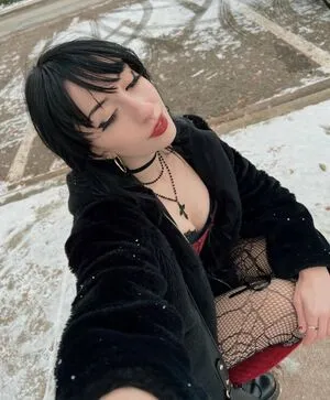 Graveghostie OnlyFans Leaked Free Thumbnail Picture - #ufs5H95jyW