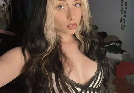 Graveyardscar OnlyFans Leaked Free Thumbnail Picture - #2BQej7T3cs