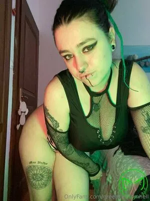 Greencatfromhell OnlyFans Leaked Free Thumbnail Picture - #C5NsiG7zs1
