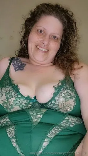 Greeneyedstonerchick OnlyFans Leaked Free Thumbnail Picture - #8jL3a8i972