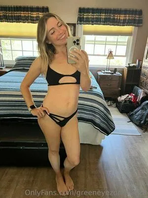 Greeneyez OnlyFans Leaked Free Thumbnail Picture - #4J7SisH5eR