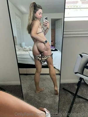 Greeneyez OnlyFans Leaked Free Thumbnail Picture - #ecp2IKTSb3