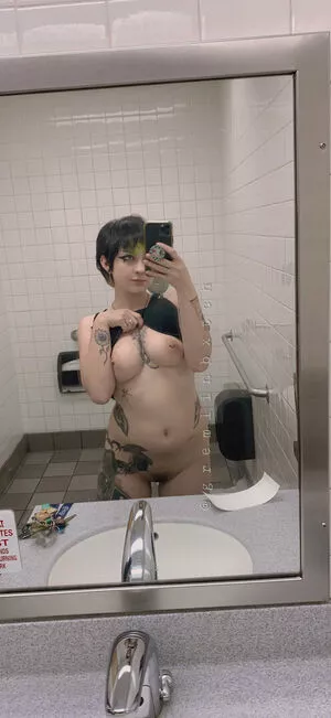 Gremlinbxtch OnlyFans Leaked Free Thumbnail Picture - #2iWHCRaJ0o