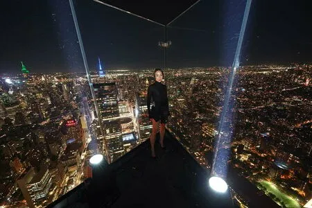 Greta Lee OnlyFans Leaked Free Thumbnail Picture - #Ce3bR0nlTK