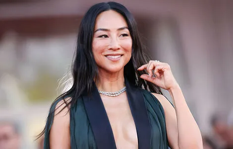 Greta Lee OnlyFans Leaked Free Thumbnail Picture - #eTCkoxBPPU