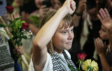 Greta Thunberg OnlyFans Leaked Free Thumbnail Picture - #lTUks1UWIN