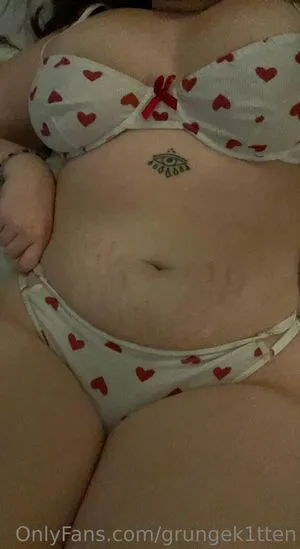 Grungek1tten OnlyFans Leaked Free Thumbnail Picture - #ElJW1cZC56