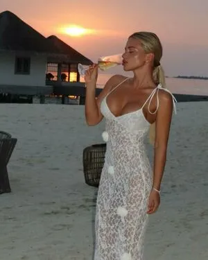 Gubernatar OnlyFans Leaked Free Thumbnail Picture - #B382GGynEv