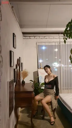 Guilty Giselle OnlyFans Leaked Free Thumbnail Picture - #4MAnAM42Ny